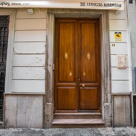 Apartamento turístico en el centro histórico QH Ayuntamiento Granada-3